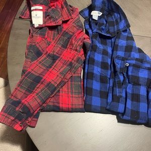 2 women’s size S flannels -AE and Old Navy